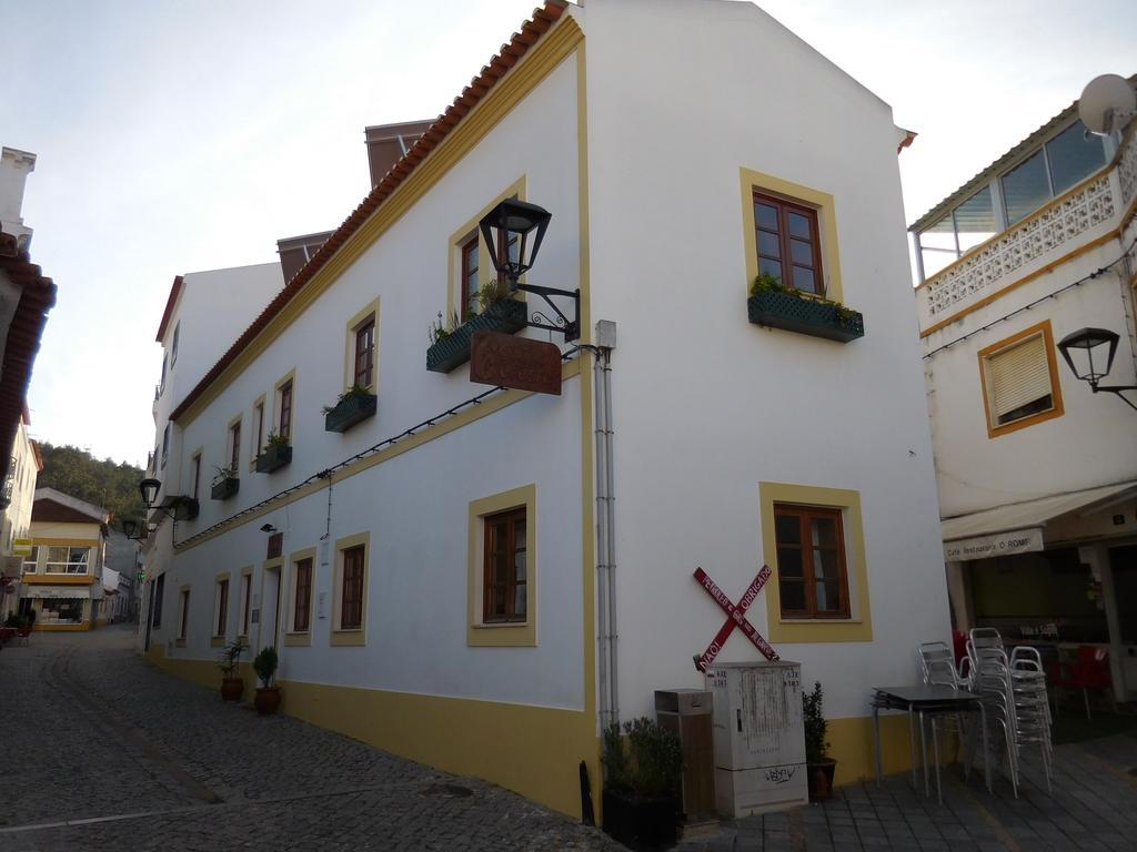 Casa de Hóspedes Celeste by Portugalferias Odeceixe Exterior foto
